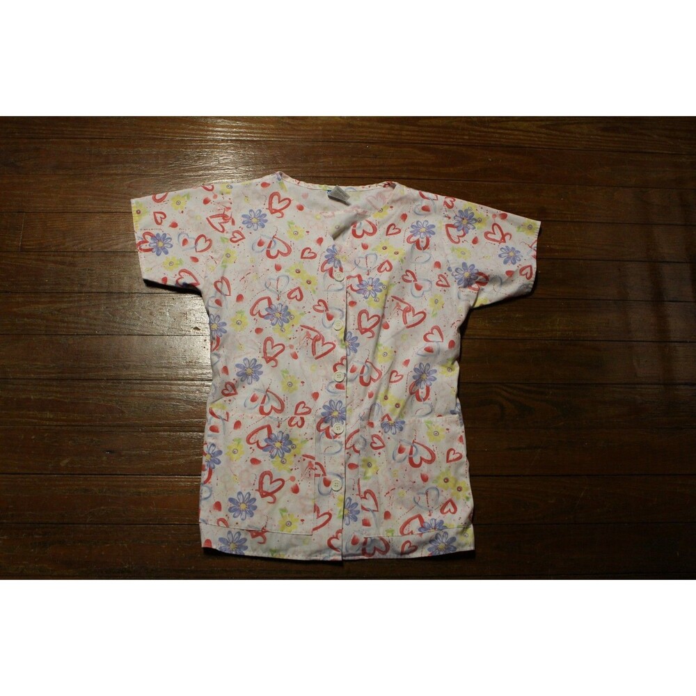 Crest Medical Scrub Top Valentines Hearts Flowers Size Small V-Neck Poly Blend